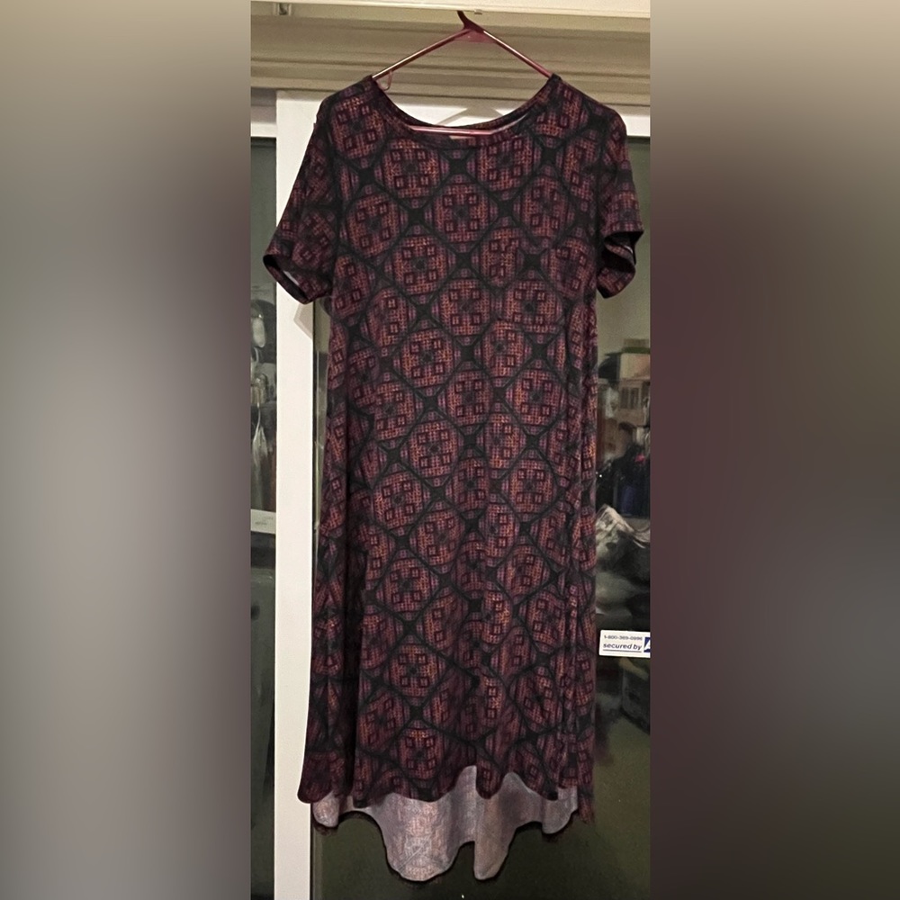 LulaRoe Carly Dress, Size Medium, EUC